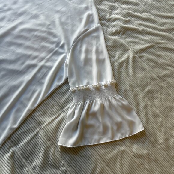 Cato Women’s Plus Size 22/24W White Blouse Boho Flowy 3/4 Bell Sleeve Top - Picture 7 of 14